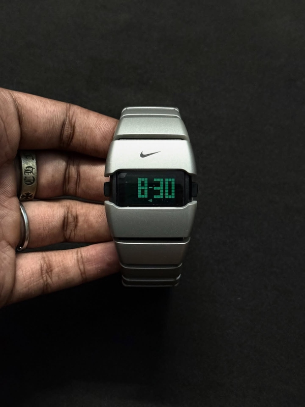 Y2K Vintage Watch Millennium Future Design Style Retro Quartz Electronic Watch Y2K Vintage Watch Millennium Future Design Style Retro Quartz Electronic Watch