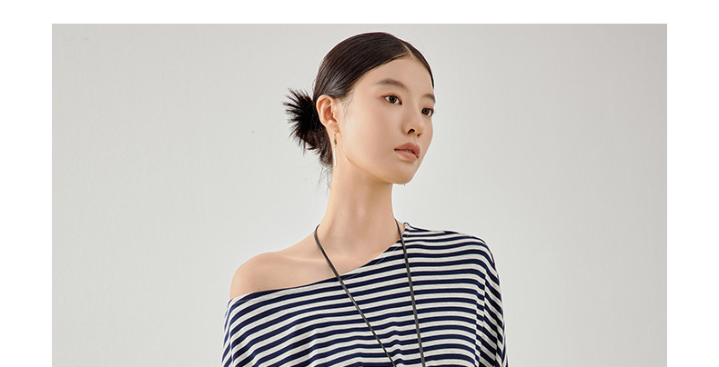 彩蓝诗孕妇装2026春秋季显瘦微喇裤孕妇条纹长袖T恤秋款套装 — 22