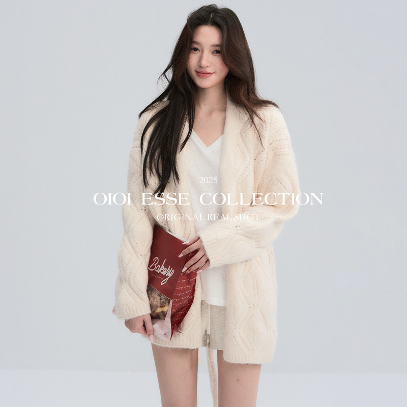 Oioi Esse｜Lazy Style Lace-Up Crochet Knit Cardigan for Women, Autumn and Winter Casual Style, Apricot Color Outerwear Sweater