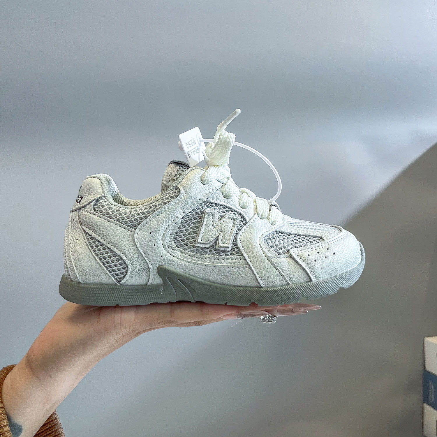 公式サイト25夏NB売れ筋ガールズメッシュシューズ通気性ボーイズスポーツシューズ子供用トレンディランニングシューズカジュアルシューズ