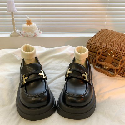 taobao agent Black demi-season universal footwear English style platform, 2023, trend of season, British style