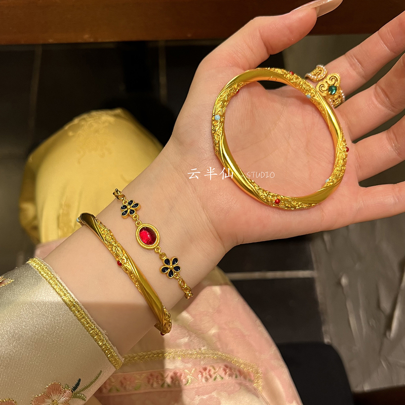 Gold Store's Same Style Ancient Enamel Mobius Floral Bracelet, New Chinese Style Solid Glossy Bracelet for Wedding and Gift Giving