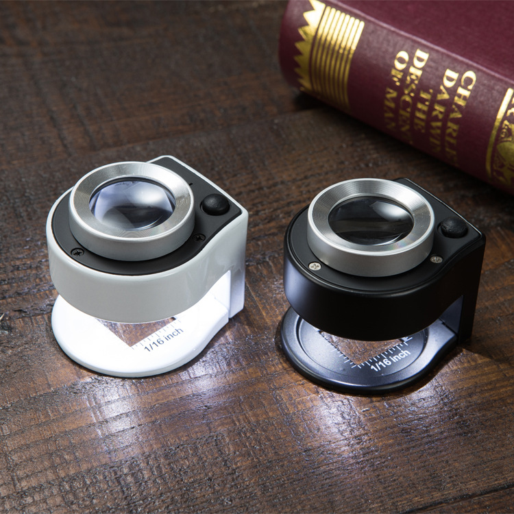 Professional look at pigeon eye 30 with scale magnifying glass HD high-power stamp 60 antique coin identification fabric with purple light banknote inspection outlet printing 100 portable wall covering magnifying glass