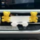 Желтый белый держатель для телефона