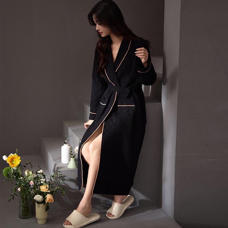 Urban Beauty Sexy Nightgown for Women, Spring and Autumn Pure Cotton Long-Sleeved Long Nightgown, Black High-End Bathrobe and Dressing Gown
