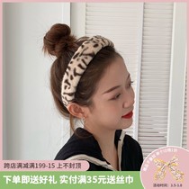 Retro temperament BAO WEN hairband Net red plush headband hairpin autumn and winter imitation fur hair accessories female headdress tide tide