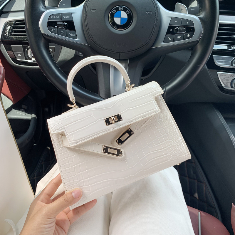 Second-Generation Mini High-End Crocodile Pattern Shiny Leather Kelly Bag Genuine Leather Women's Bag 2026 New Summer Versatile Small Square Bag Second-Generation Mini High-End Crocodile Pattern Shiny Leather Kelly Bag Genuine Leather Women's Bag 2026 New Summer Versatile Small Square Bag