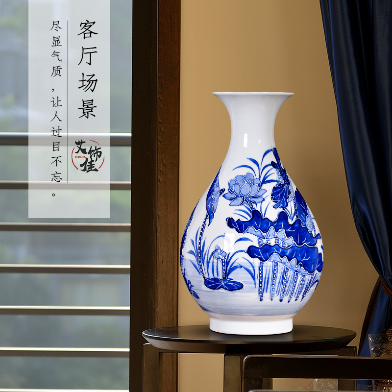 Jingdezhen ceramics hand - made reliefs of blue and white porcelain vases, the sitting room TV ark, furnishing articles decorations home rich ancient frame