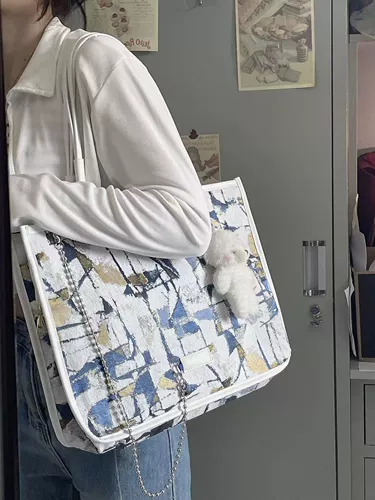 Небольшая дизайнерская сумка на одно плечо, универсальная вместительная и большая портативная сумка через плечо, коллекция 2023