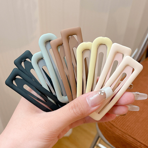 Black shredded hair clip female 2023 new forehead Liu Hai bb headdress headdress head whisper card