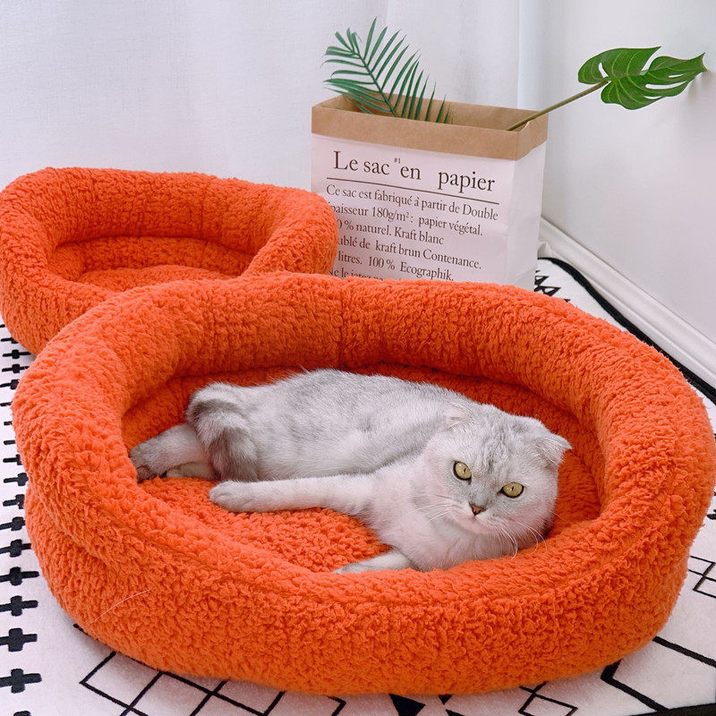 Winter warm dog kennel Teddy small dog dog plush nest pad thickened soft windproof cat nest four seasons pet nest