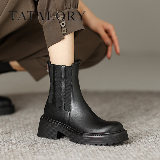 TATALORY联名女鞋2024秋冬圆头中跟复古时尚烟筒短靴厚底马丁靴