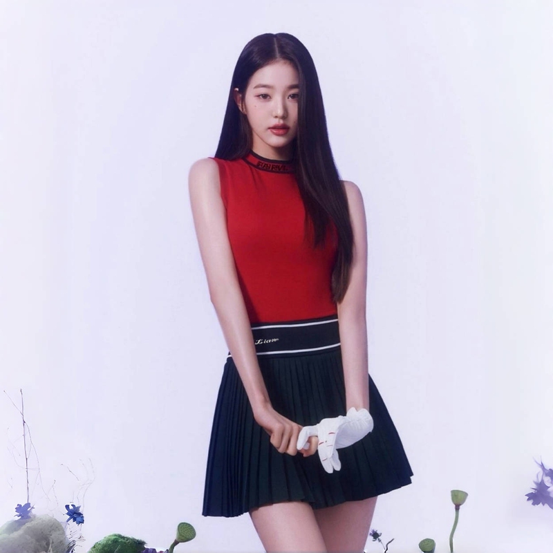 New Golf Women's Clothing Spring and Summer Red Vest Top Zhang Yuanying Tennis Pleated Shorts Skirt Sports Suit New Golf Women's Clothing Spring and Summer Red Vest Top Zhang Yuanying Tennis Pleated Shorts Skirt Sports Suit