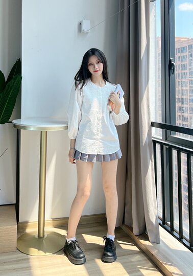 White small leather shoes for women in autumn and winter 2025 new British style thick-soled loafers Oxford large toe lace-up single shoes