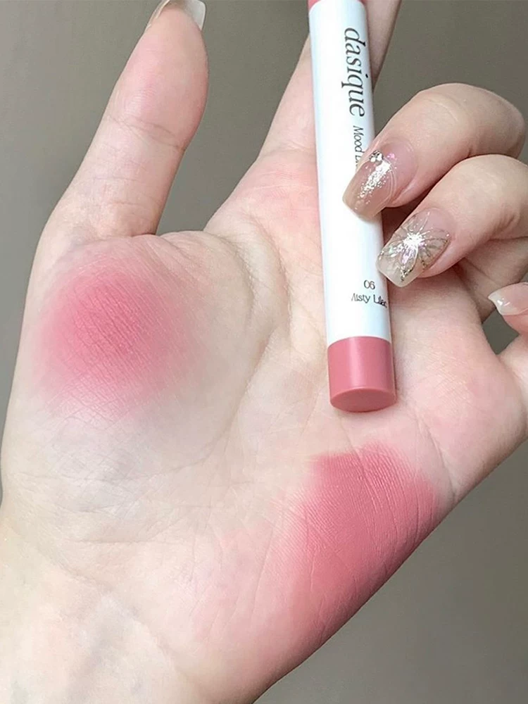 Карандаш для губ (dasique) Mood Blur Lip Pencil — матовое бархатное покрытие, натуральные оттенки для ежедневно