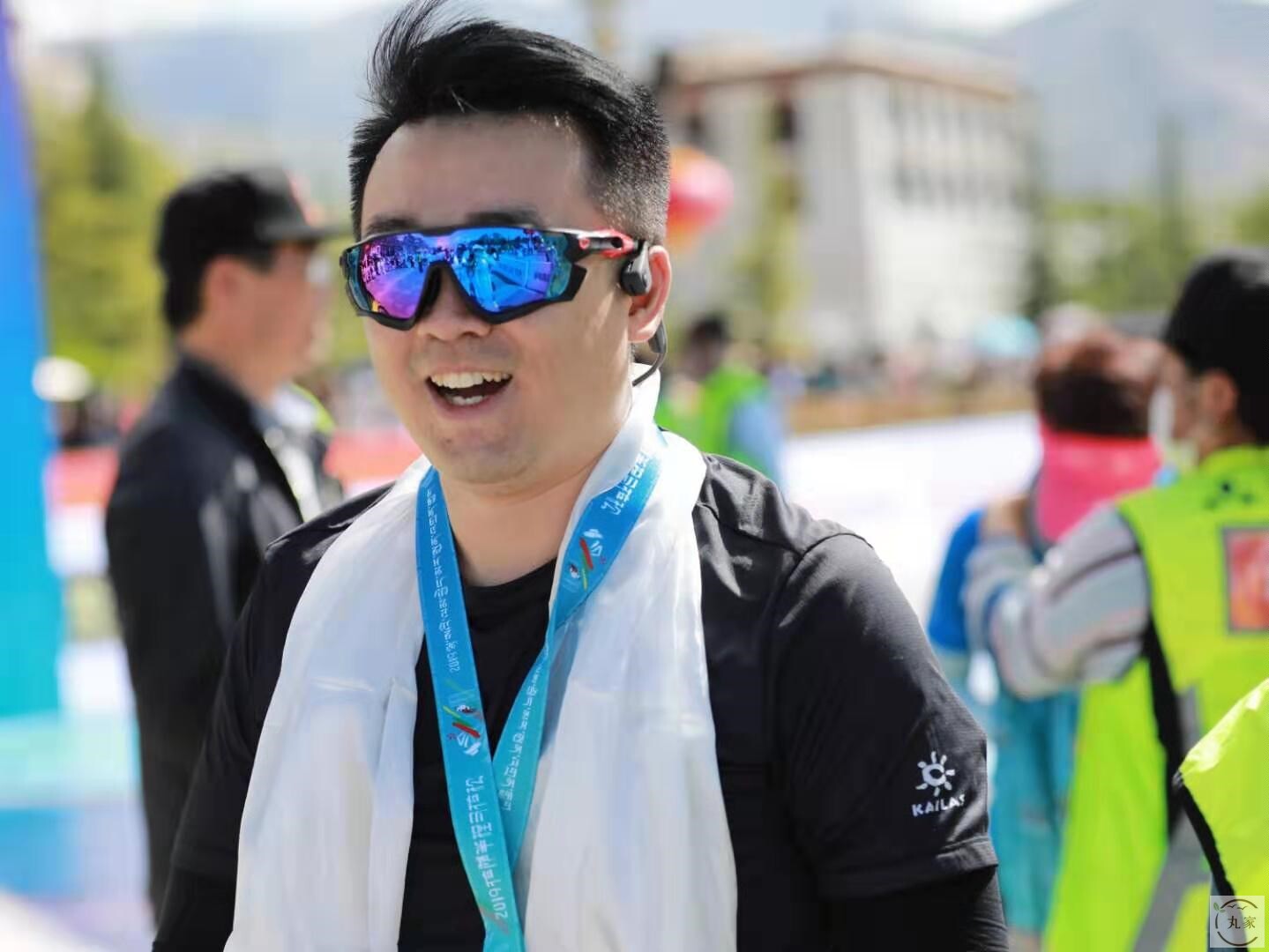 Pa moving gear high-eye ride view shipping UVTRS walking distance high a cool mirror fixed color