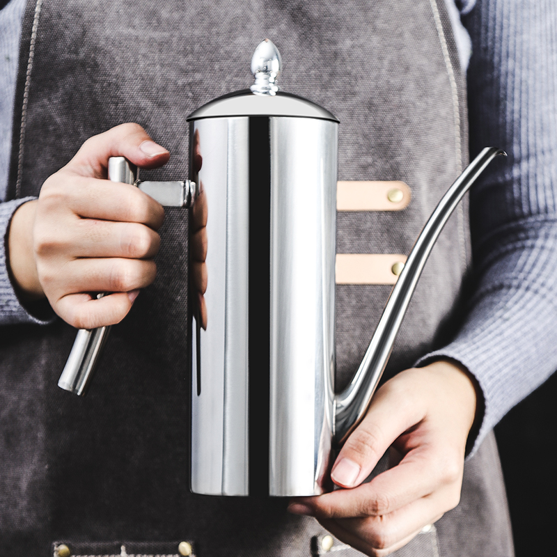 304 stainless steel oil pot oil storage bottle soy sauce vinegar tank Oil Control leak proof kitchen supplies European household large capacity