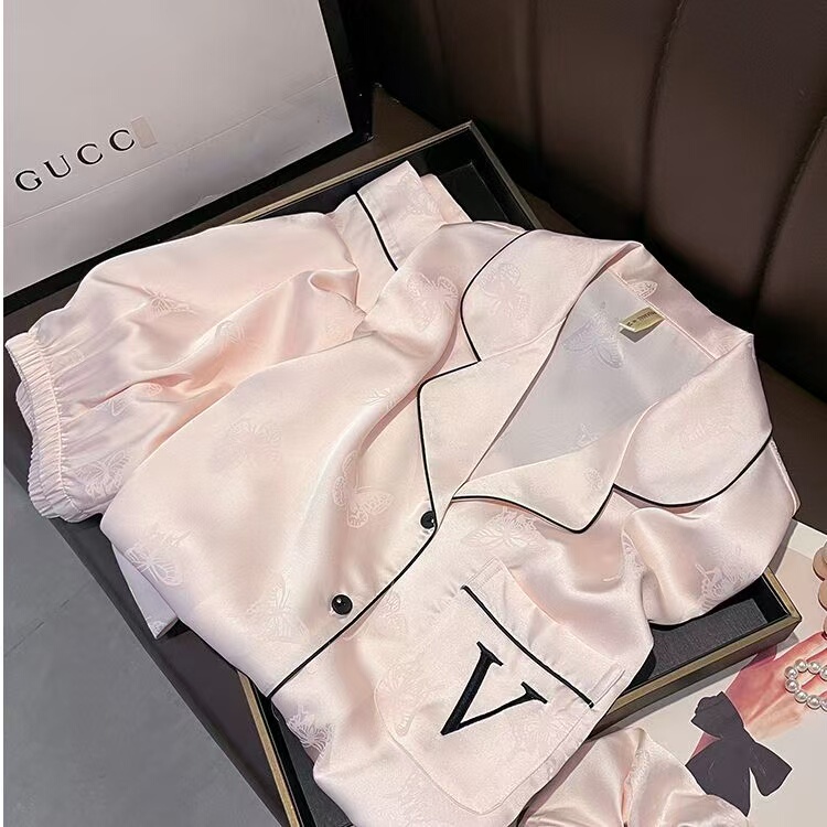 Victoria's High-End Printed Long-Sleeved and Long-Pants Pajamas for Women, Home Wear That Can Be Worn Outside, Gift Set for Best Friends