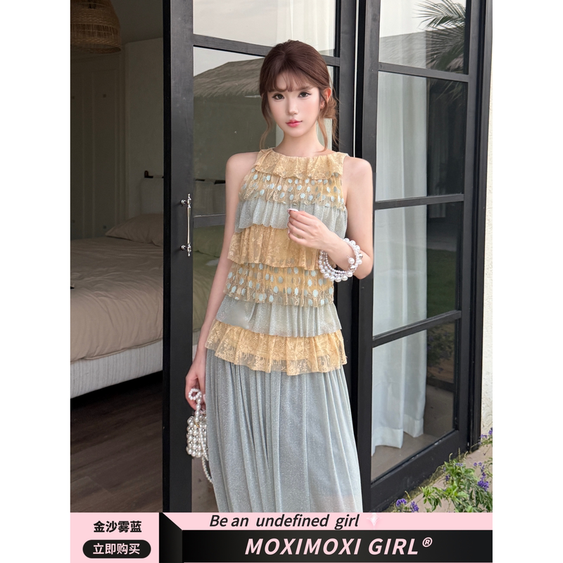 Now Moxi Features a Golden Sand Mist Blue Palace Resort Style Layered Twist Set with Thousand-Layer Polka Dot Lace Splicing and Elastic Mesh