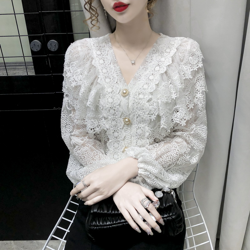 2022 Spring loaded new lace jersey undershirt female hollowed-out polo shirt V collar Long sleeve design feel small crowdblouse