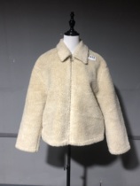 Big brands are responsible for the return shipping fee. F422 chest 110 length 57 100% wool sheepskin and fur.