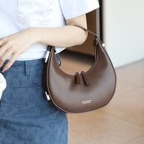 New niche design crescent moon bag shoulder underarm bag high-end half moon saddle bag womens portable fashion bag