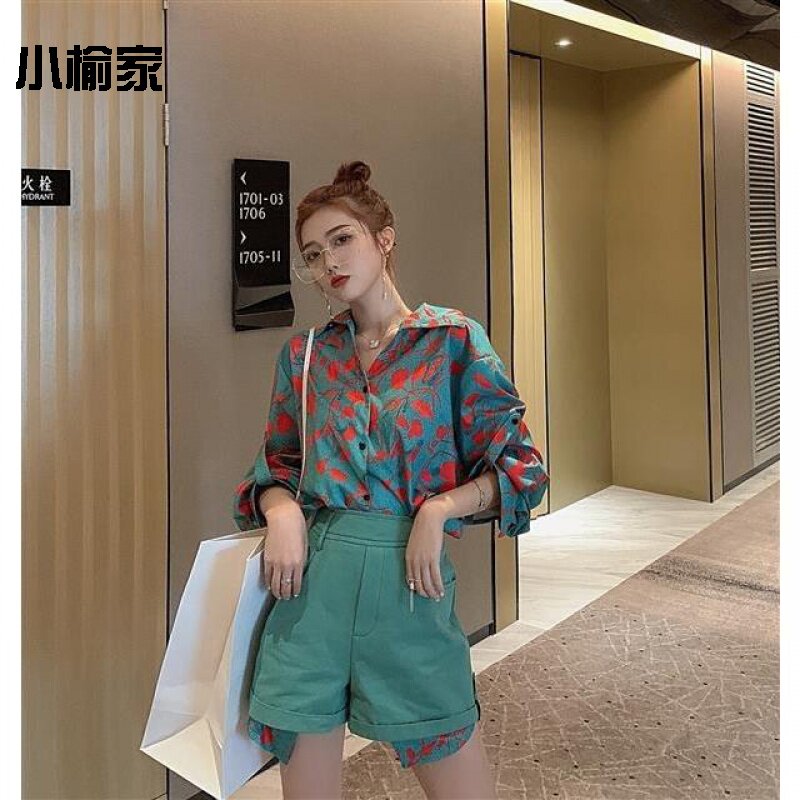 2019 new two sets of green shredded floral long-sleeved shirts blouses with high waist and wide legs shorts women's fashion suit summer