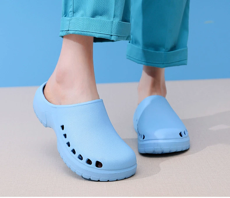 Operating room Baotou Crocs for men and women, medical protective breathable surgical doctors and nurses laboratory slippers