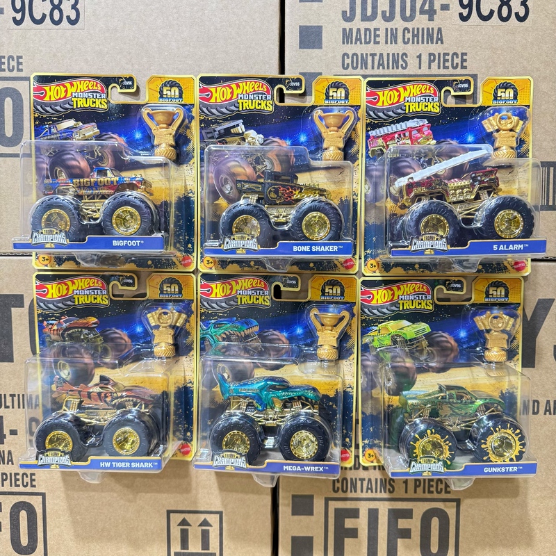 Authentic Hot Wheels 26Th Anniversary Trophy Series Bigfoot Truck Boys' Role-Playing Model Toy Firefighter Shark