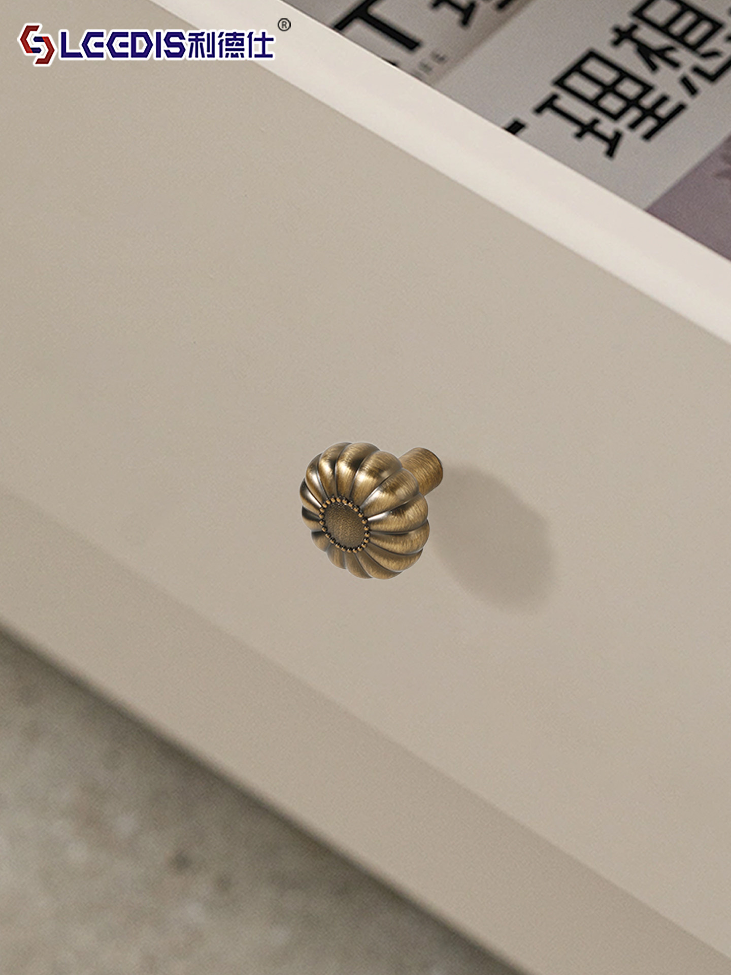 Light Luxury Bronze-Colored American-Style Cabinet and Shoe Cabinet Door Handle, Antique-Style French Wardrobe Drawer Retro Small Handle, Single Hole