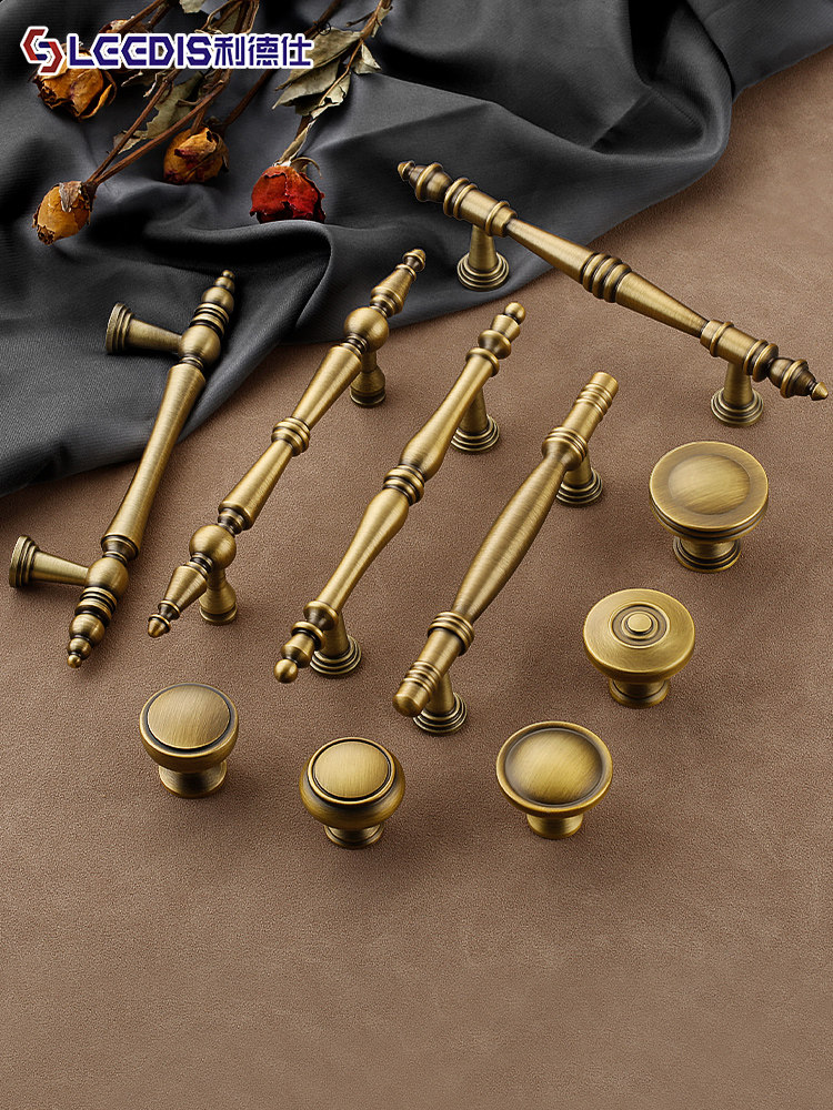 Medieval-Style Bronze Cabinet Door Wardrobe Handle, Chinese Retro Light Luxury Antique Single-Hole Brass Cabinet Drawer Handle