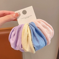 Набор из 4 предметов в скандинавском цвете.