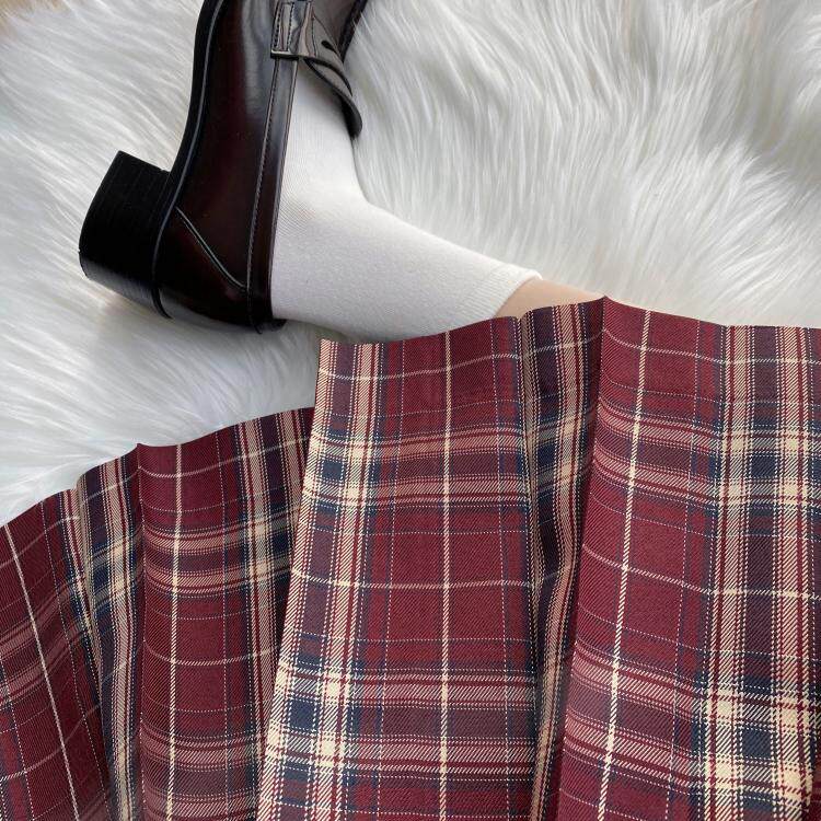 Kasugabe (red version) spot drop original jk uniform orthodox red pleated skirt college girl