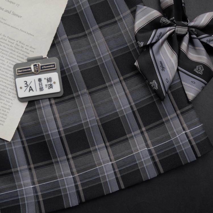 Kasukabe (sixteen nights)spot original black gray silver line grid skirt jk uniform Orthodox girl pleated school supply sense