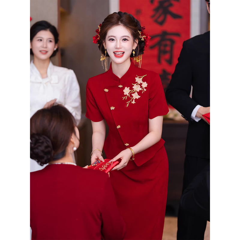 New Chinese-Style Red Two-Piece Cheongsam for Women, Bridal Toast Dress, 2026 New Model, Embroidered Wedding Dress, Slimming Cheongsam New Chinese-Style Red Two-Piece Cheongsam for Women, Bridal Toast Dress, 2026 New Model, Embroidered Wedding Dress, Slimming Cheongsam