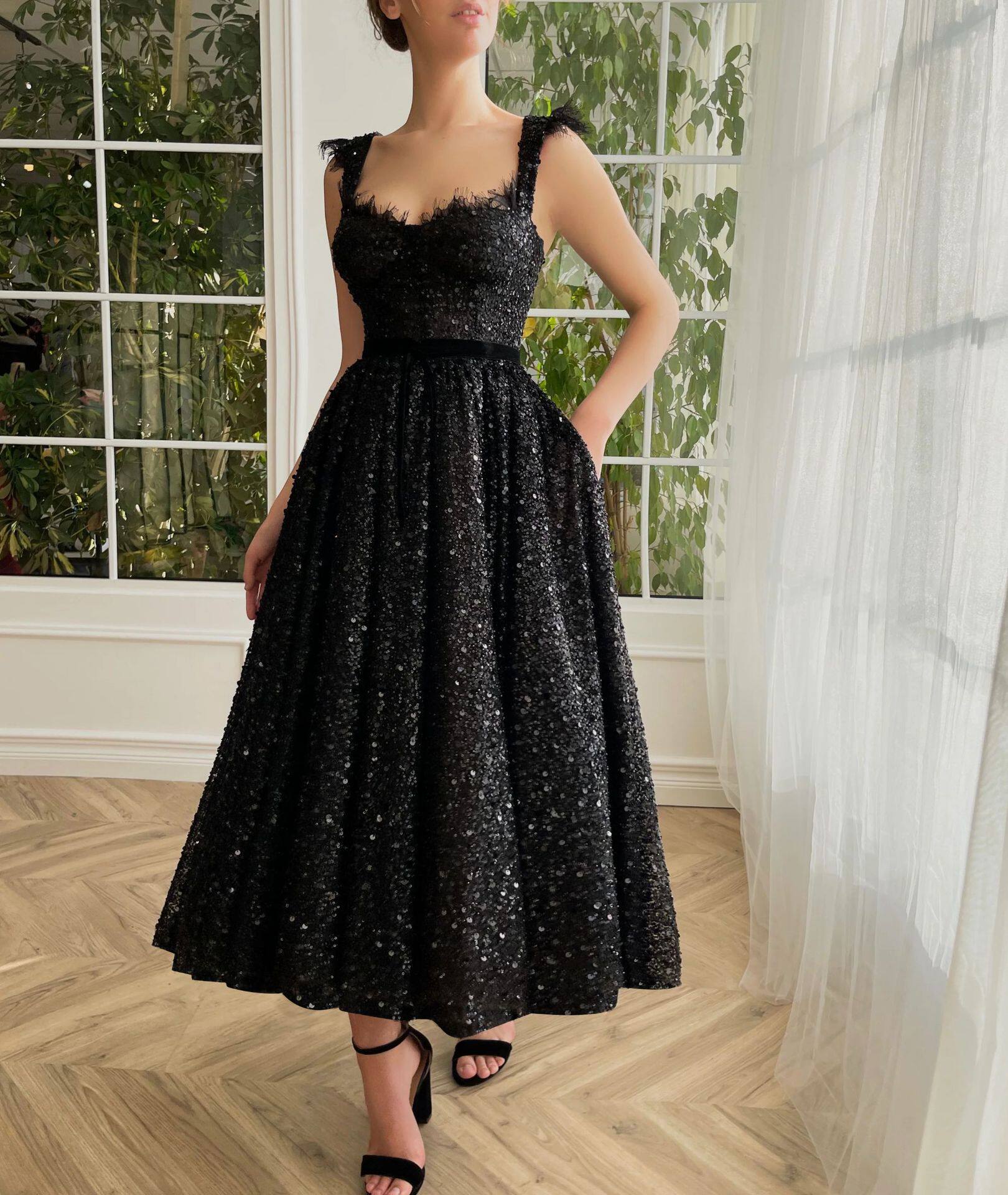 товар из китая suspender evening dress 女网纱刺绣连衣裙吊带性感蓬蓬礼服裙