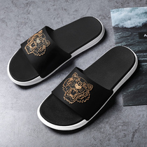 Slippers men summer 2021 new fashion wear Korean version of the trend personality non-slip outdoor men Beach slippers