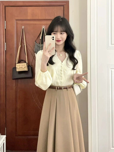 Летний пиджак классического кроя, летняя юбка в складку, французский стиль, коллекция 2023, изысканный стиль