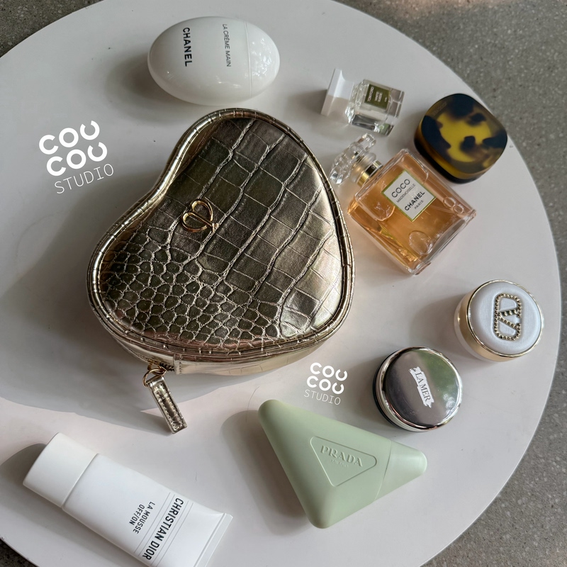 Cpb Us Region Exclusive Gold Heart Crocodile Pattern Makeup Storage Bag Cosmetic Bag Portable Touch-Up Bag Waterproof and Portable