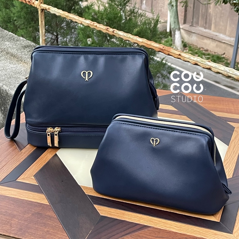 In Stock! Cpb Large Capacity Cosmetic Bag with Handle, Toiletry Bag, Storage Bag, Portable for Business Trips and Travel