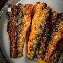 Baiyuan Village Hunan Specialty Baiyuan Village Farm Homemade Spicy Hand Tear Fish 280g Instant Snacks Per Bottle