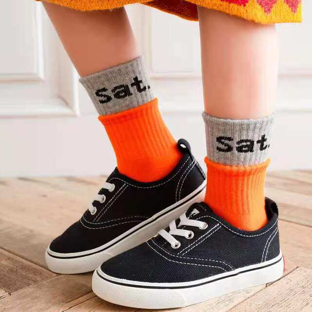 ເດັກຍິງພາກຮຽນ spring ແລະດູໃບໄມ້ລົ່ນກົງກັນຂ້າມສີ Mid-Tube Socks ເດັກນ້ອຍ Spliced ​​​​Sock ​​Double Sock ປາກເຂົ້າຫນົມອົມສີປະຈໍາອາທິດຖົງຕີນເດັກນ້ອຍນັກຮຽນງາມຖົງຕີນຝ້າຍ