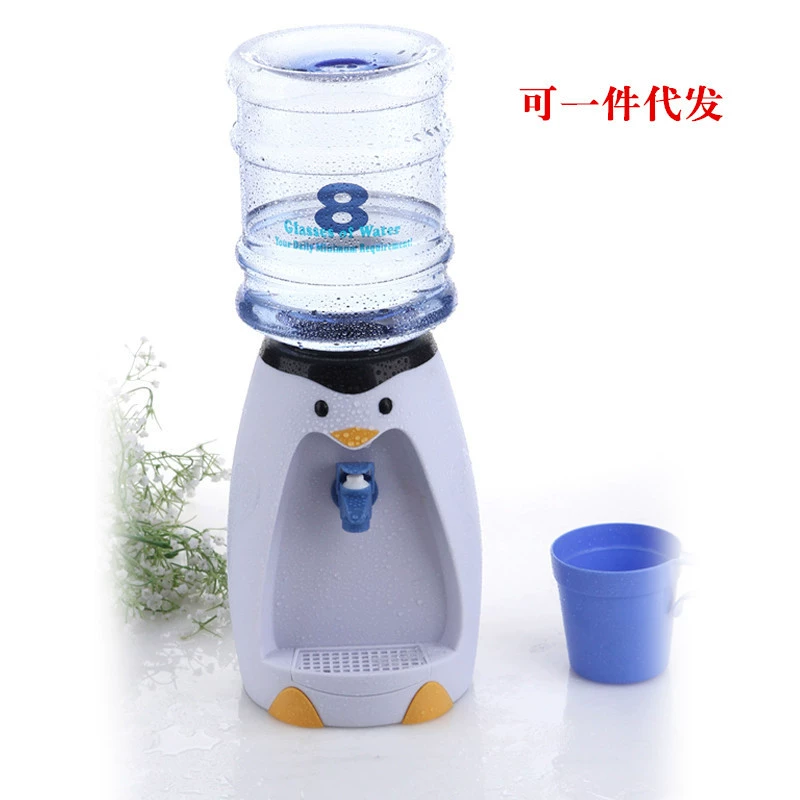 Mini hộ gia đình trẻ em dễ thương máy phun nước chim cánh cụt đơn lạnh loại 8 ly nước mà không cần đun nước nóng - Nước quả