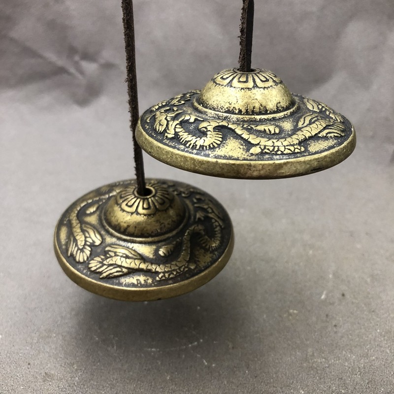 Antique Miscellaneous dumbbells, bells, double dragons, bells, bells, bells, home crafts, ornaments, bronze