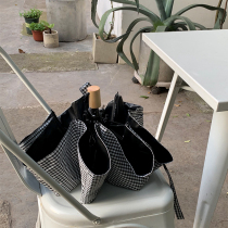 Han ins vintage style vinyl sunscreen UV protection black and white plaid umbrella folding umbrella maple handle umbrella