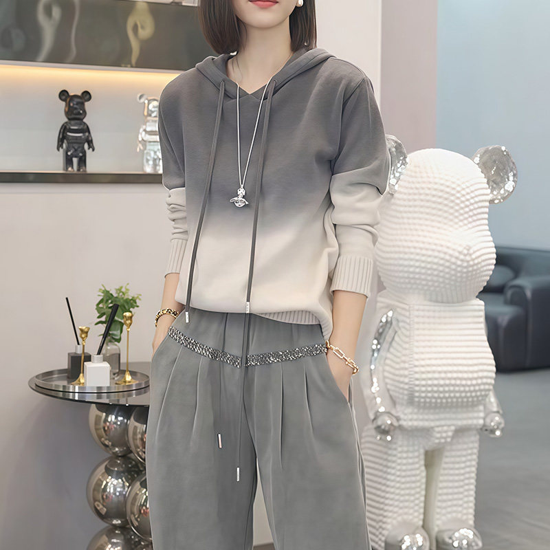 M062时尚百搭小众新款连帽针织衫女宽松日常风穿搭上衣