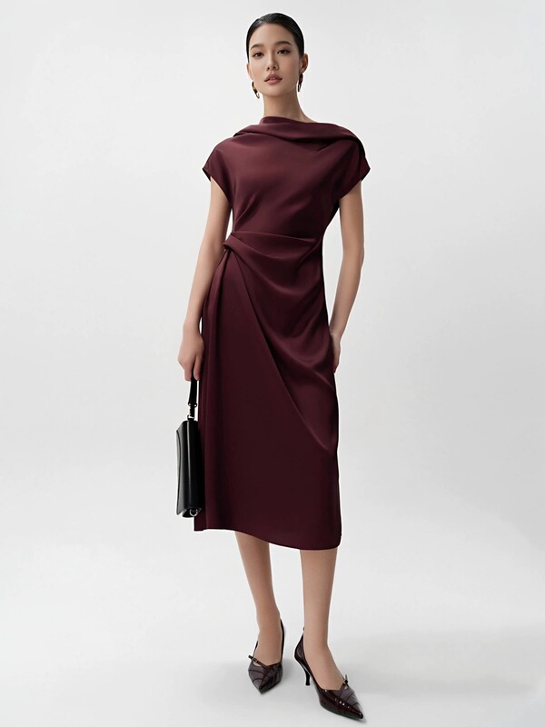 Ne Naijia Mall Same Style 2026 Summer New Fashion Burgundy Pleated Waist-Slimming Dress for Women