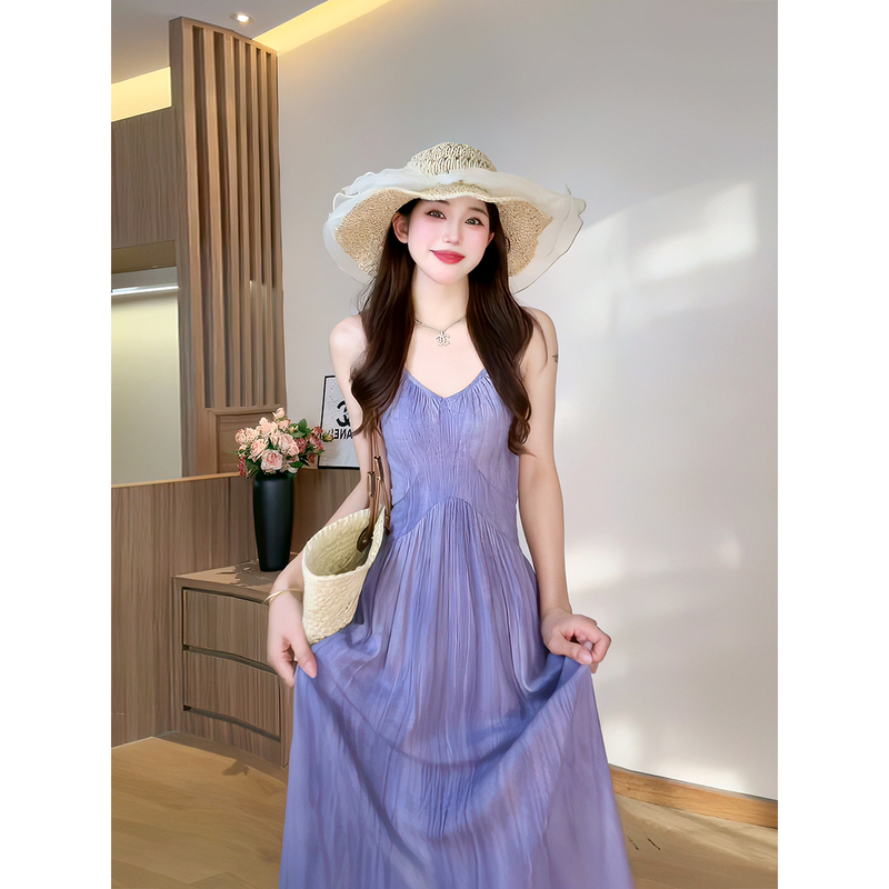 [in Stock] Elegant and Graceful Purple Color-Enhancing Strap Dress for Women, New Summer Style, Waist-Cinching, Slimming, Stunning Long Dress