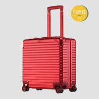 Модный красный