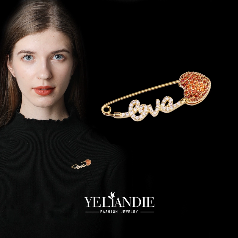 Hàn Quốc Mini Love Brooch Cao cấp của Phụ nữ Hoang dã Khí quyển Ghim Cố định Quần áo Retro Phù hợp với Corsage Phụ kiện - Trâm cài
